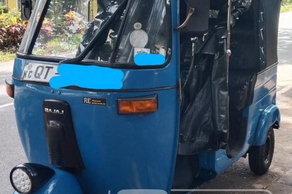 BAJAJ 2009 4 STROKE