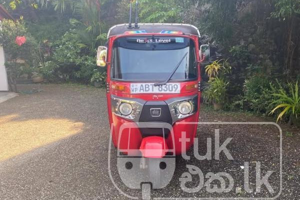 BAJAJ 2019 4 STROKE