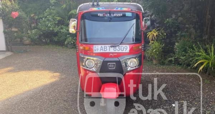 BAJAJ 2019 4 STROKE