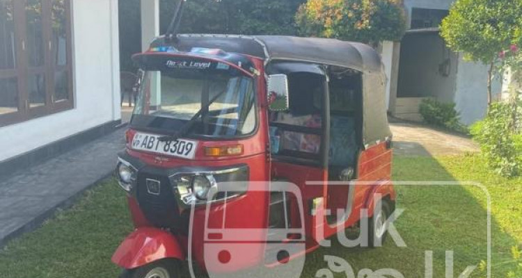BAJAJ 2019 4 STROKE