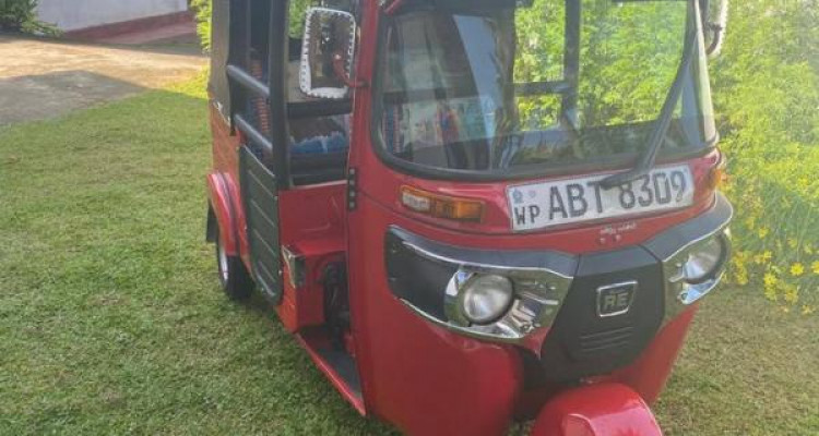 BAJAJ 2019 4 STROKE