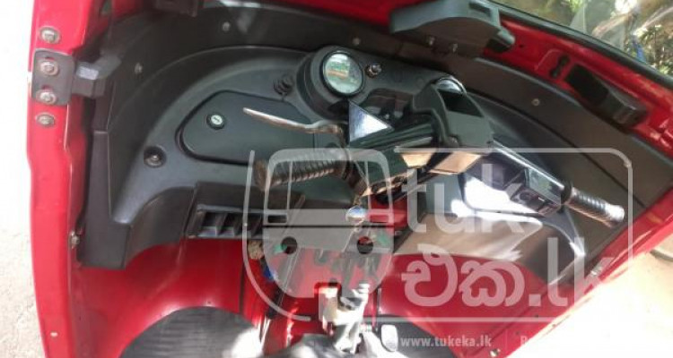 BAJAJ 2019 4 STROKE