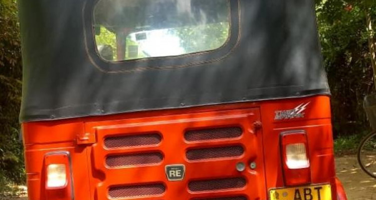 BAJAJ 2019 4 STROKE