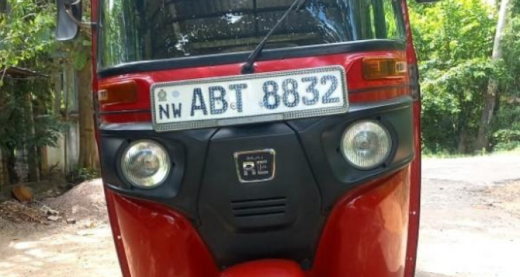 BAJAJ 2019 4 STROKE