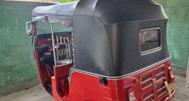 BAJAJ 2019 4 STROKE