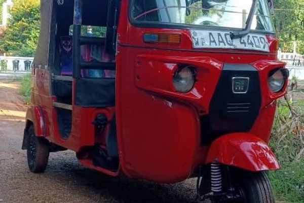 BAJAJ 2014 4 STROKE