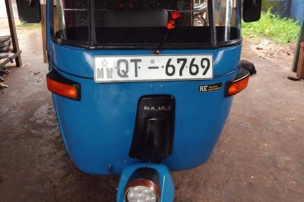 BAJAJ 2009 4 STROKE