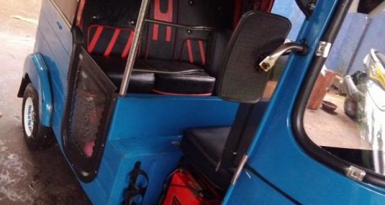 BAJAJ 2009 4 STROKE
