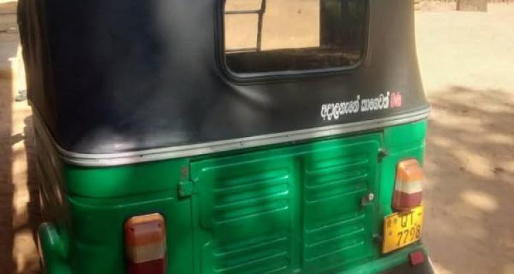 BAJAJ 2009 4 STROKE