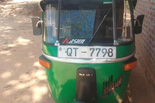 BAJAJ 2009 4 STROKE