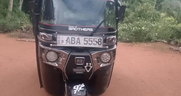 BAJAJ 2015 4 STROKE