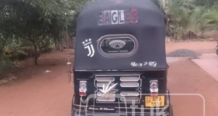 BAJAJ 2015 4 STROKE
