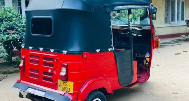 BAJAJ 2015 4 STROKE