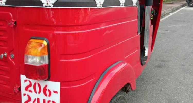BAJAJ 2009 4 STROKE