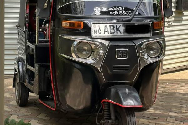 BAJAJ 2015 4 STROKE