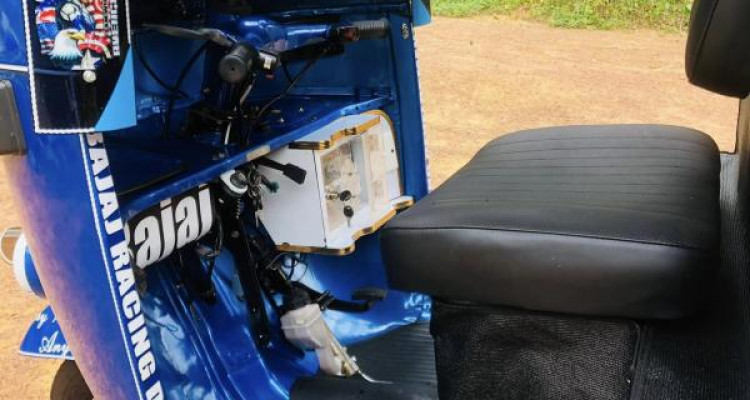 BAJAJ 2004 2 STROKE