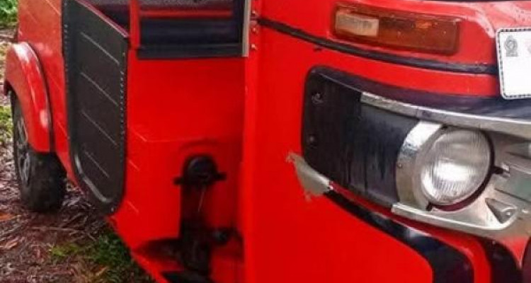 BAJAJ 2015 4 STROKE