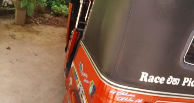 BAJAJ 2011 4 STROKE