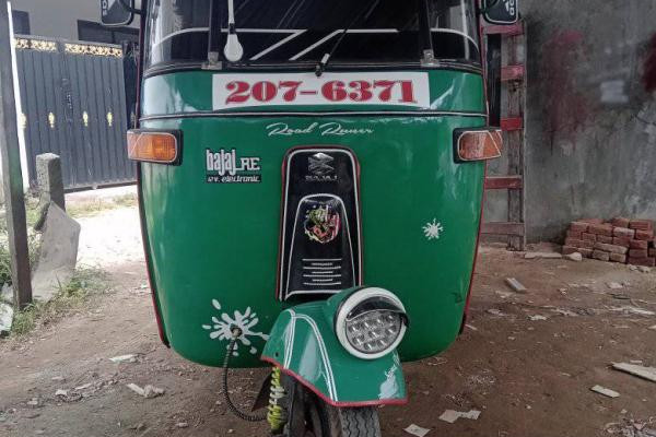 BAJAJ 2000 2 STROKE