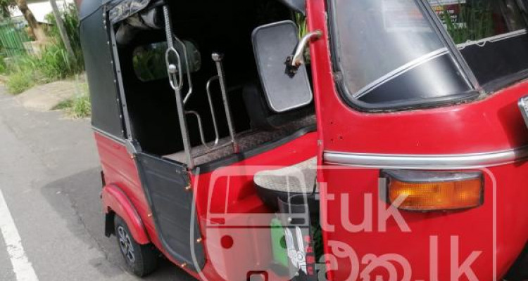 BAJAJ 2009 4 STROKE