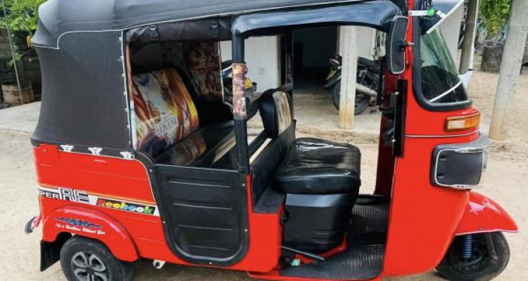 BAJAJ 2016 4 STROKE