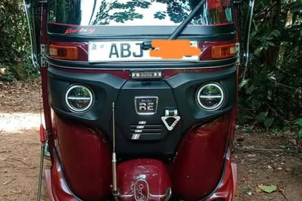 BAJAJ 2015 4 STROKE