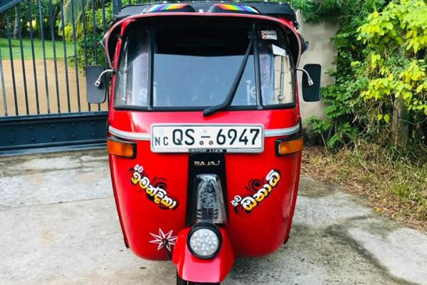 BAJAJ 2009 4 STROKE