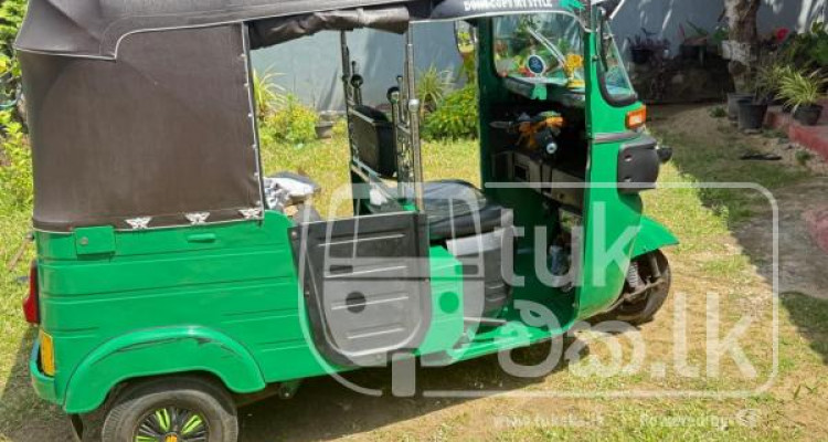 BAJAJ 2016 4 STROKE