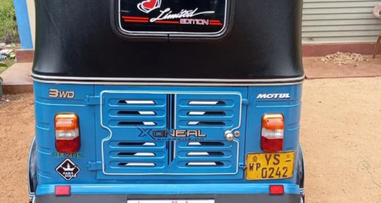 BAJAJ 2011 4 STROKE