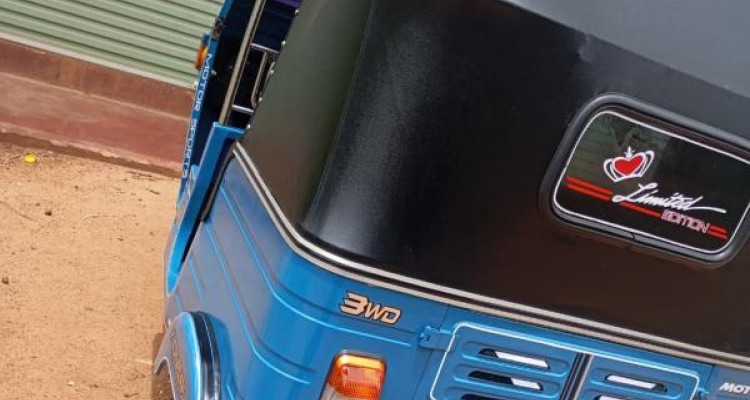 BAJAJ 2011 4 STROKE