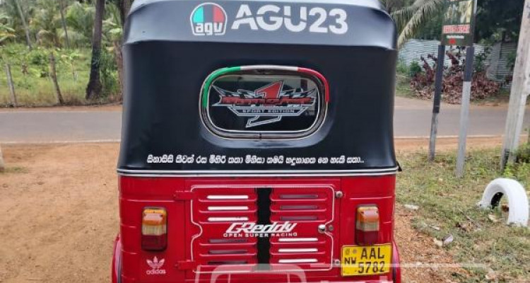 BAJAJ 2013 4 STROKE