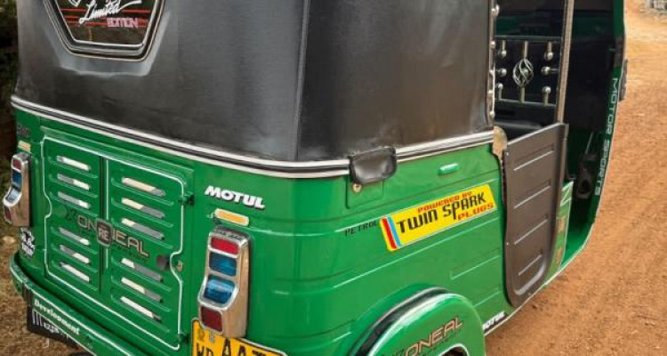 BAJAJ 2014 4 STROKE