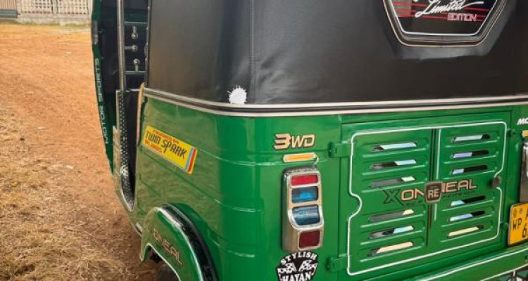 BAJAJ 2014 4 STROKE