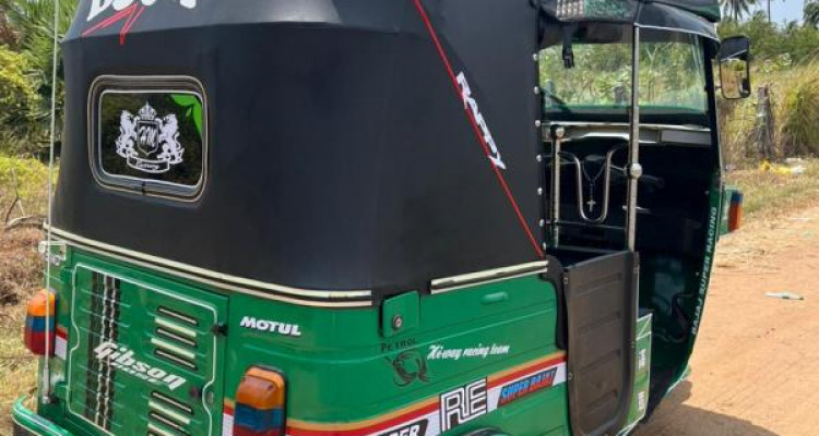 BAJAJ 2013 4 STROKE