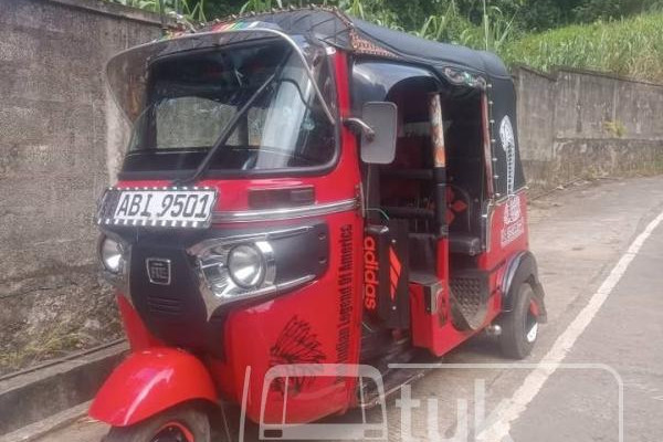 BAJAJ 2016 4 STROKE