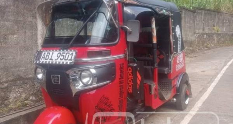 BAJAJ 2016 4 STROKE