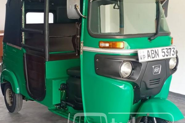 BAJAJ 2016 4 STROKE