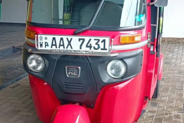 BAJAJ 2015 4 STROKE