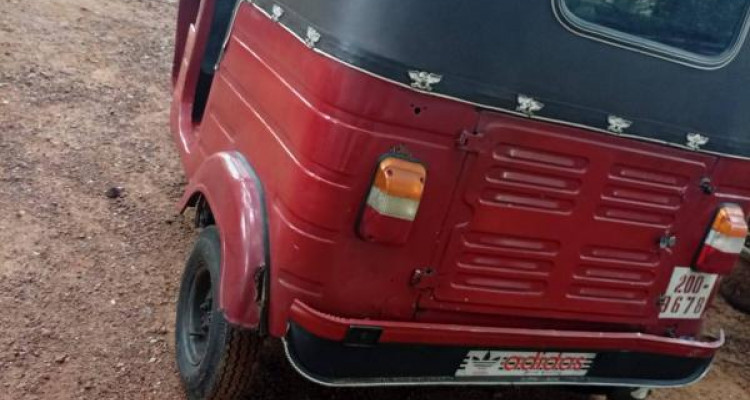 BAJAJ 1995 2 STROKE