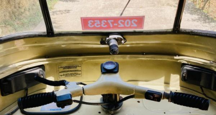 BAJAJ 1999 2 STROKE
