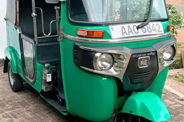 BAJAJ 2014 4 STROKE