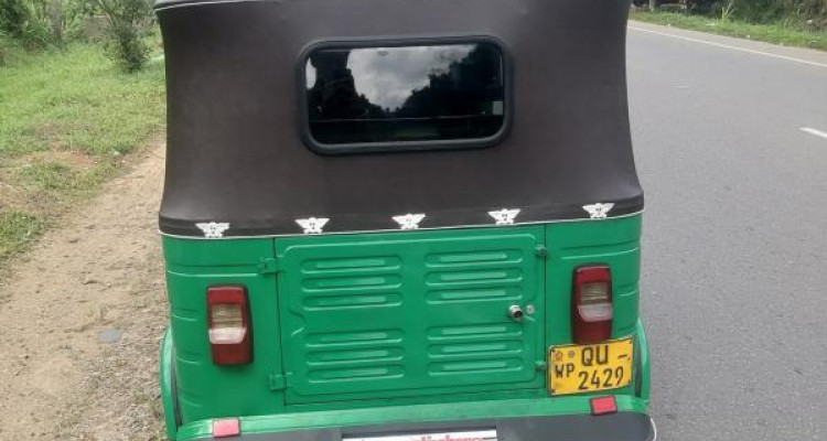 BAJAJ 2009 4 STROKE