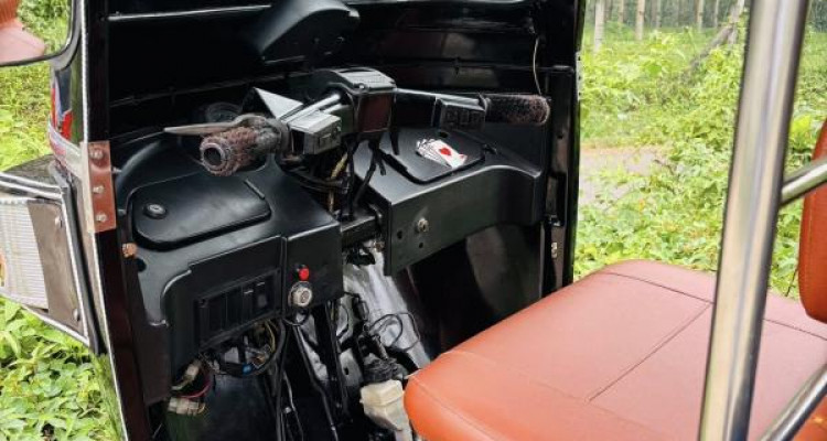BAJAJ 2011 4 STROKE