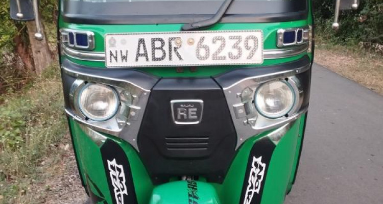 BAJAJ 2018 4 STROKE