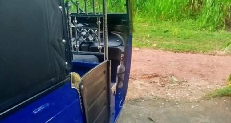 BAJAJ 2015 4 STROKE