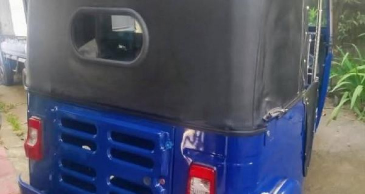 BAJAJ 2015 4 STROKE