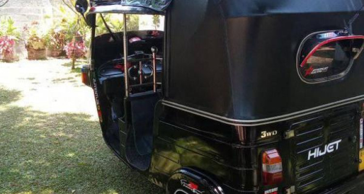 BAJAJ 2013 4 STROKE