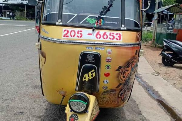 BAJAJ 1999 2 STROKE