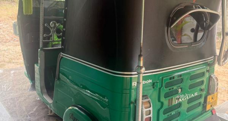 BAJAJ 2011 4 STROKE