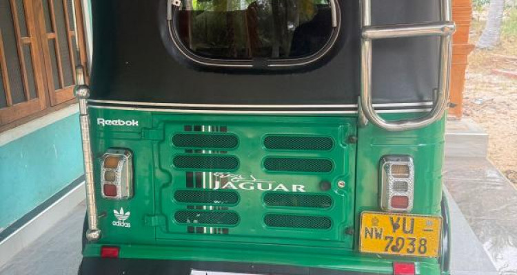 BAJAJ 2011 4 STROKE